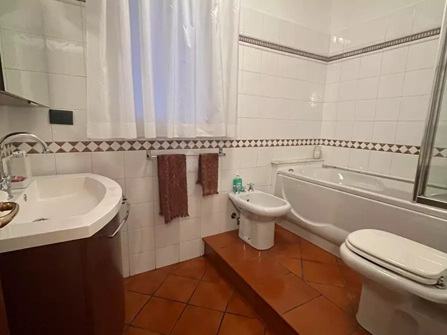 Immagine 21 di Casa semindipendente in vendita  a Carrara