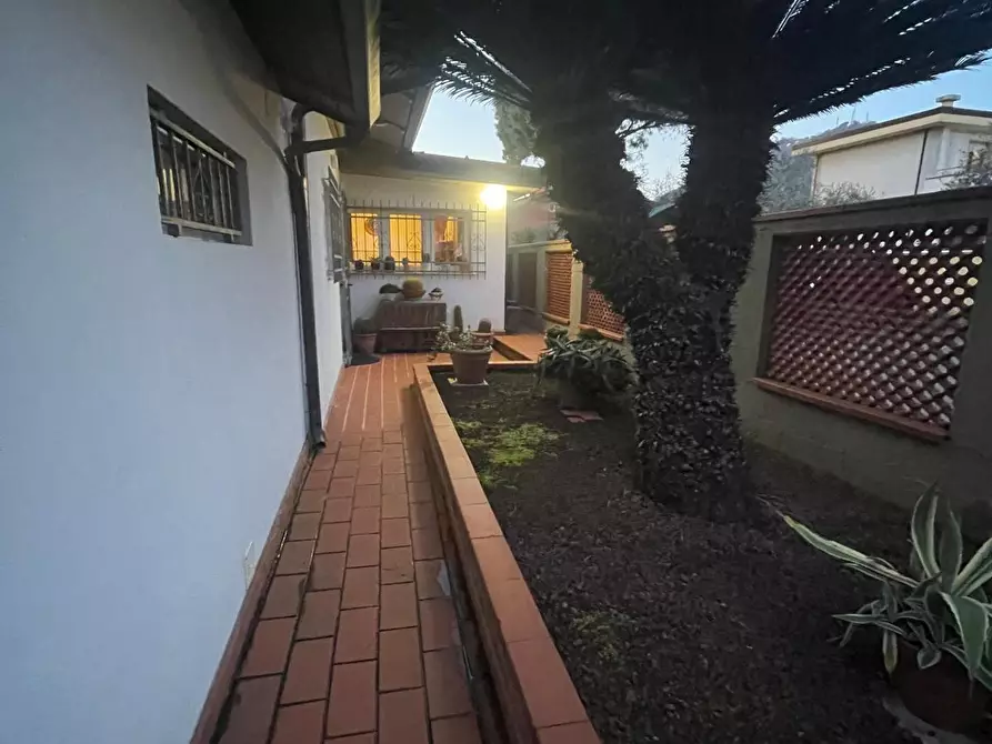 Immagine 24 di Casa semindipendente in vendita  a Carrara