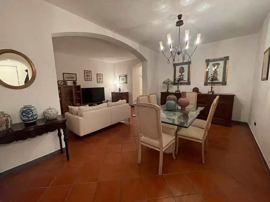 Immagine 4 di Casa semindipendente in vendita  a Carrara