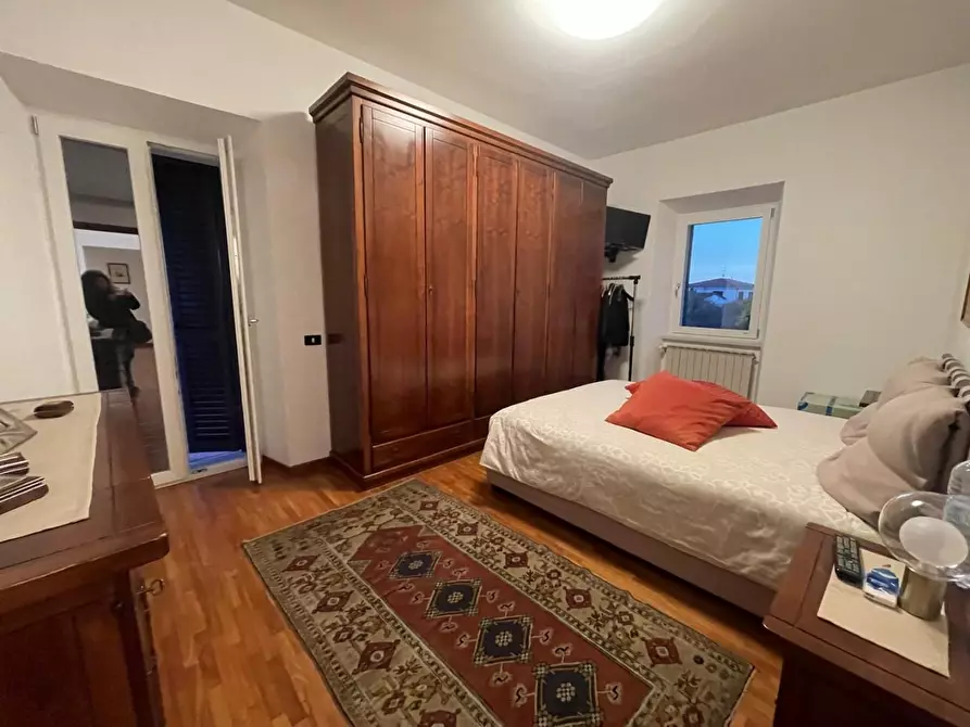 Immagine 17 di Casa semindipendente in vendita  a Carrara