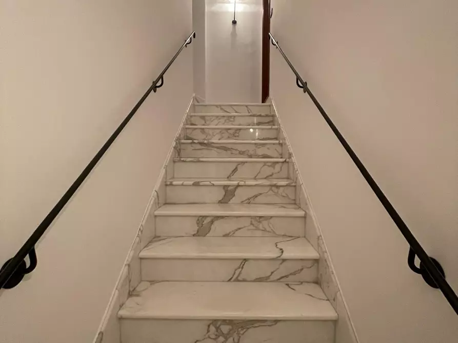 Immagine 15 di Casa semindipendente in vendita  a Carrara