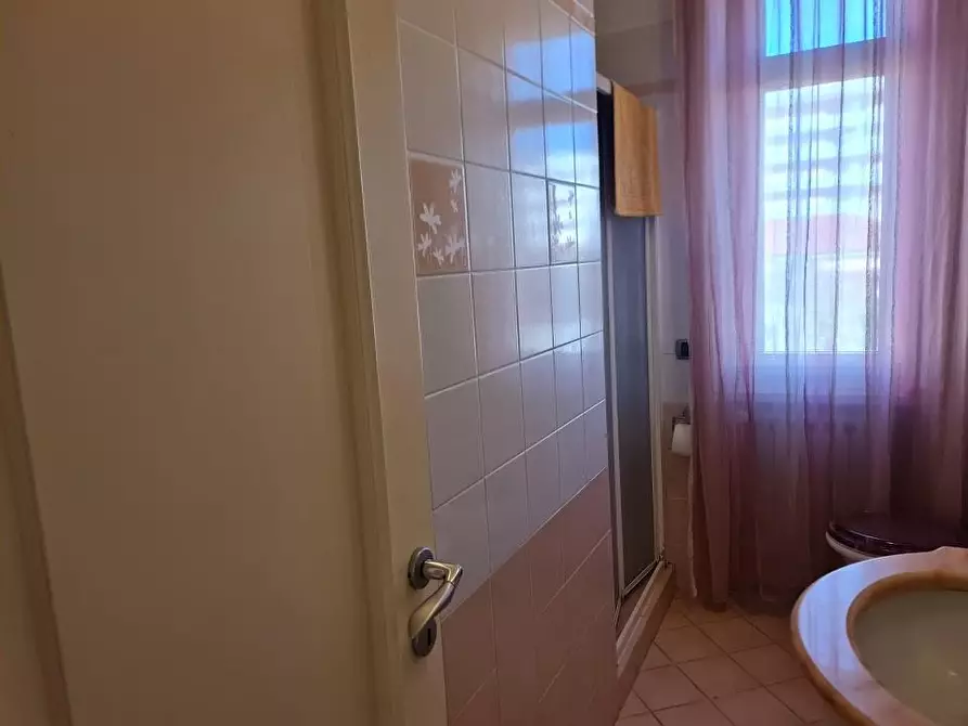 Immagine 20 di Appartamento in vendita  a Carrara