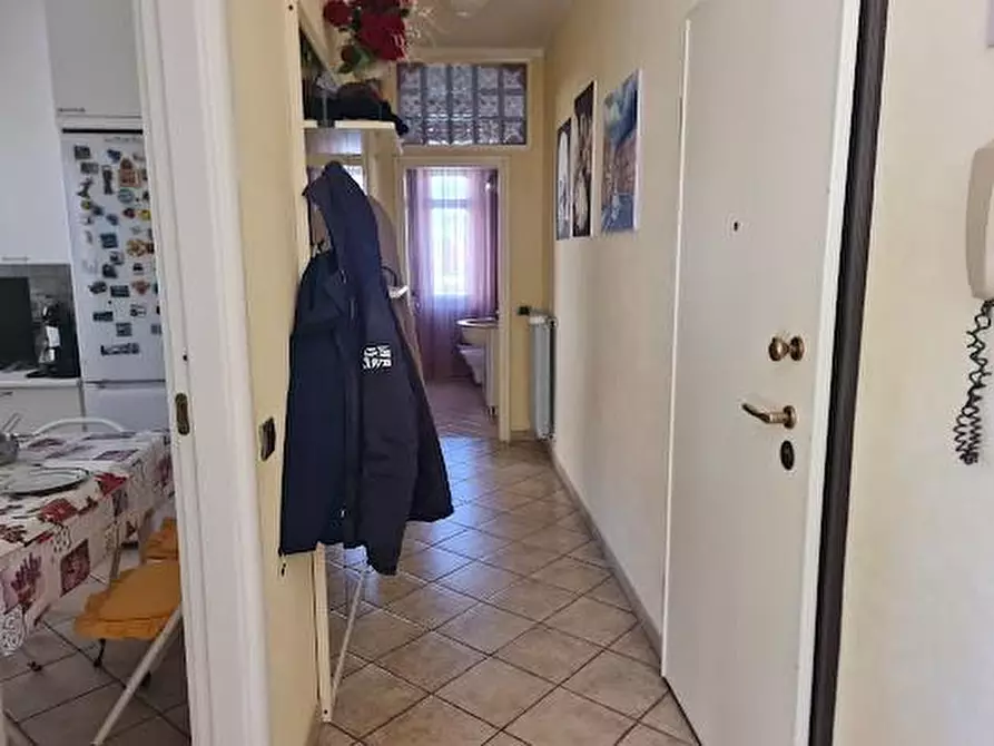 Immagine 2 di Appartamento in vendita  a Carrara