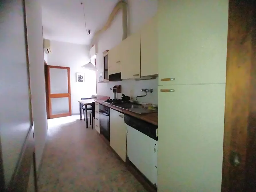 Immagine 3 di Appartamento in affitto  a Pisa