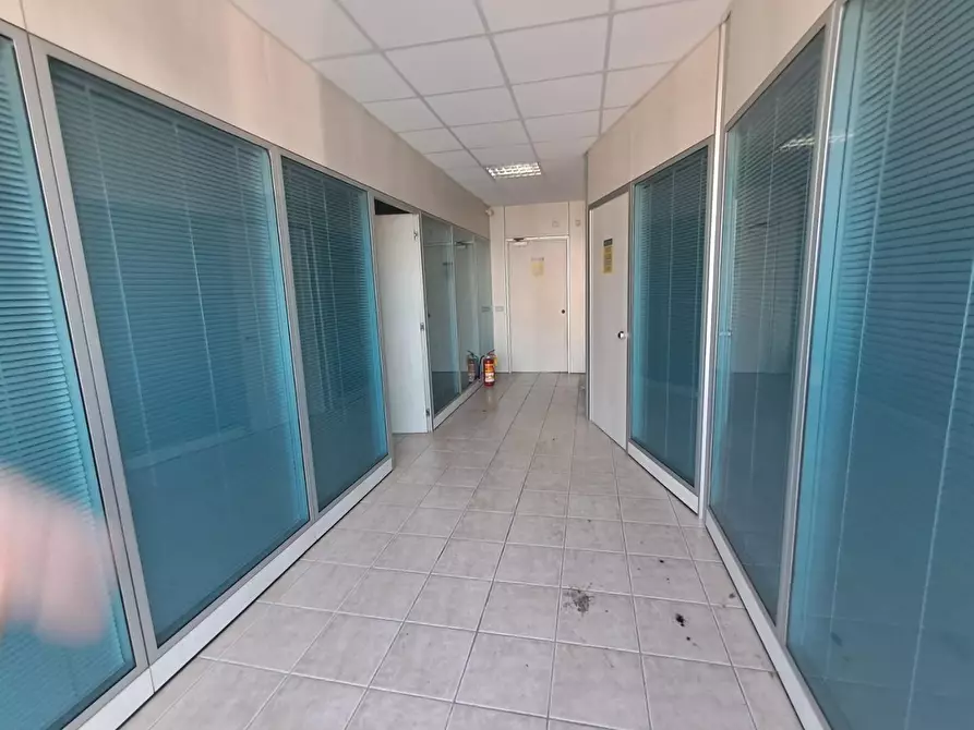 Immagine 12 di Attività artigianale in affitto  a Ponsacco