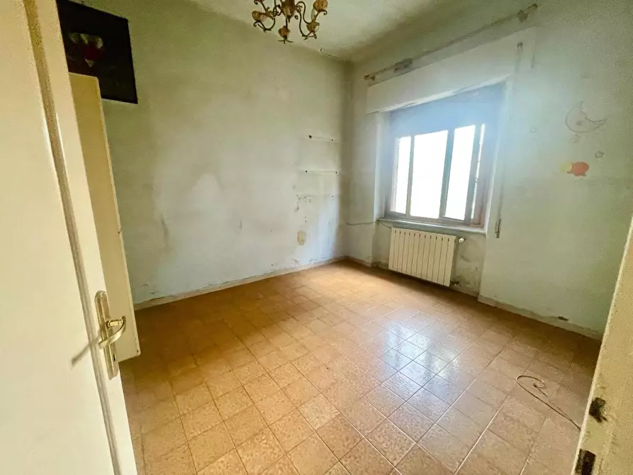 Immagine 8 di Villa in vendita  a Lucca