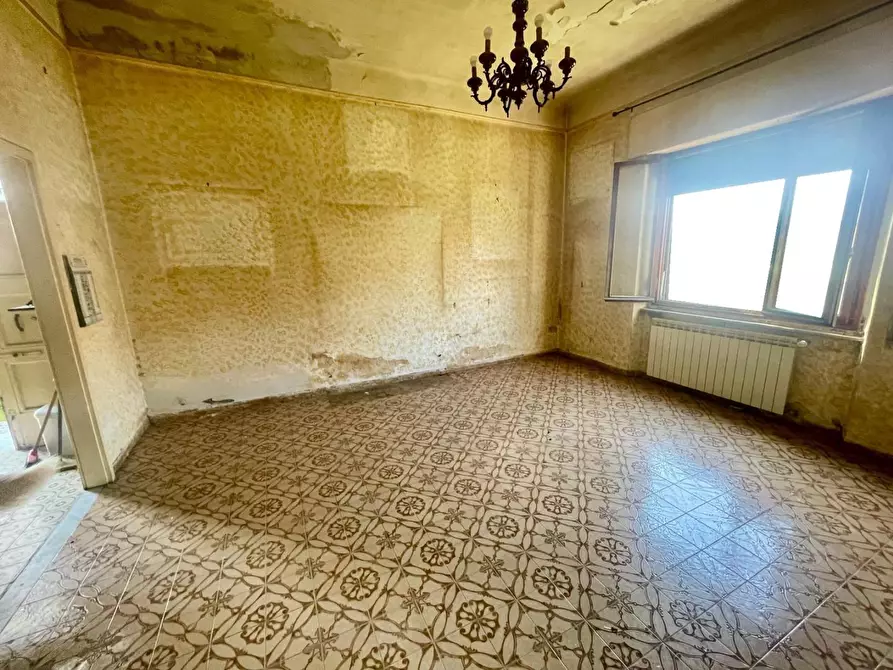 Immagine 5 di Villa in vendita  a Lucca