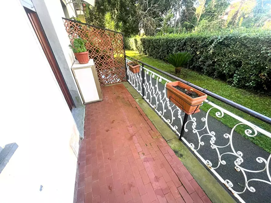 Immagine 8 di Appartamento in vendita  a Massa