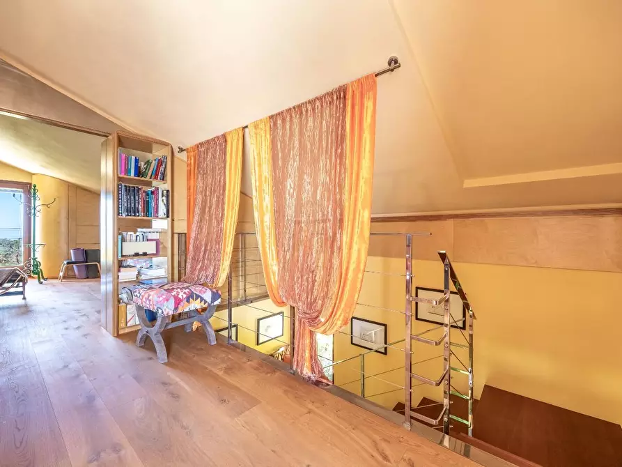 Immagine 85 di Villa in vendita  a Massarosa