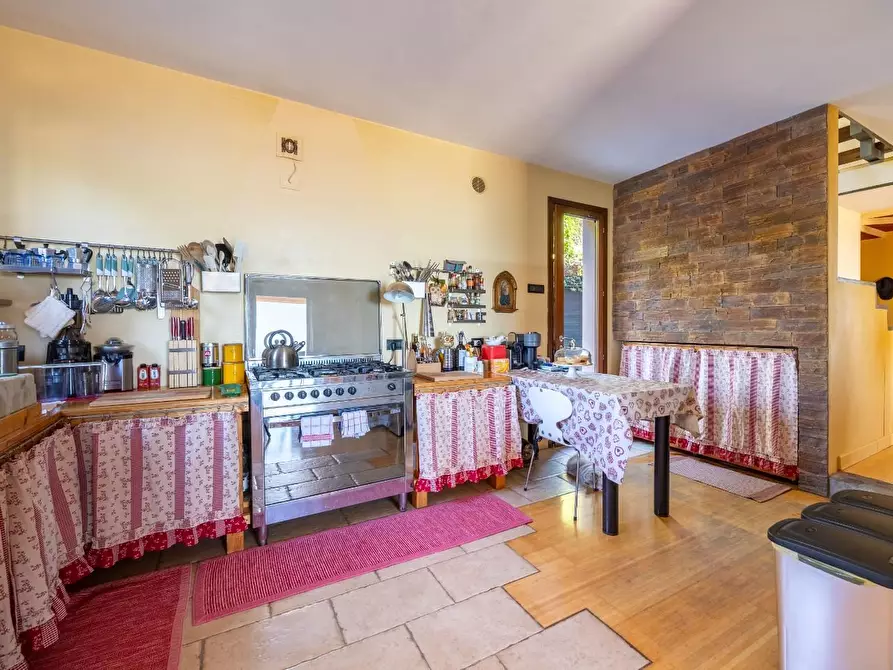 Immagine 41 di Villa in vendita  a Massarosa