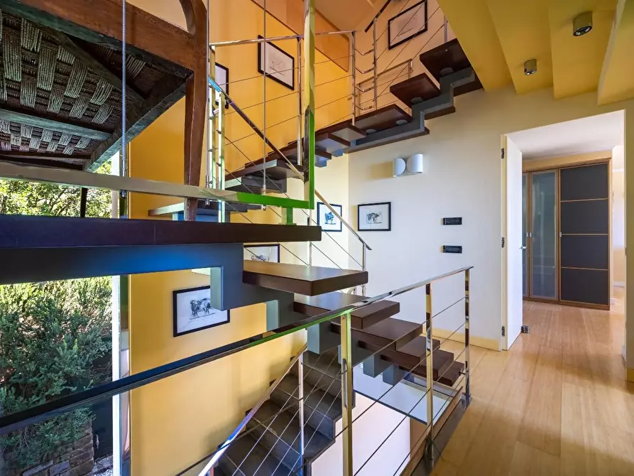 Immagine 77 di Villa in vendita  a Massarosa