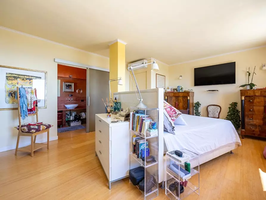 Immagine 72 di Villa in vendita  a Massarosa