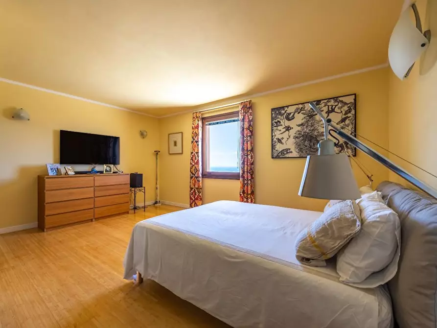 Immagine 55 di Villa in vendita  a Massarosa