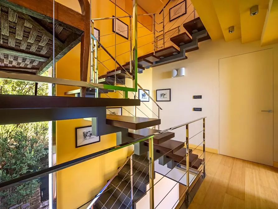 Immagine 78 di Villa in vendita  a Massarosa