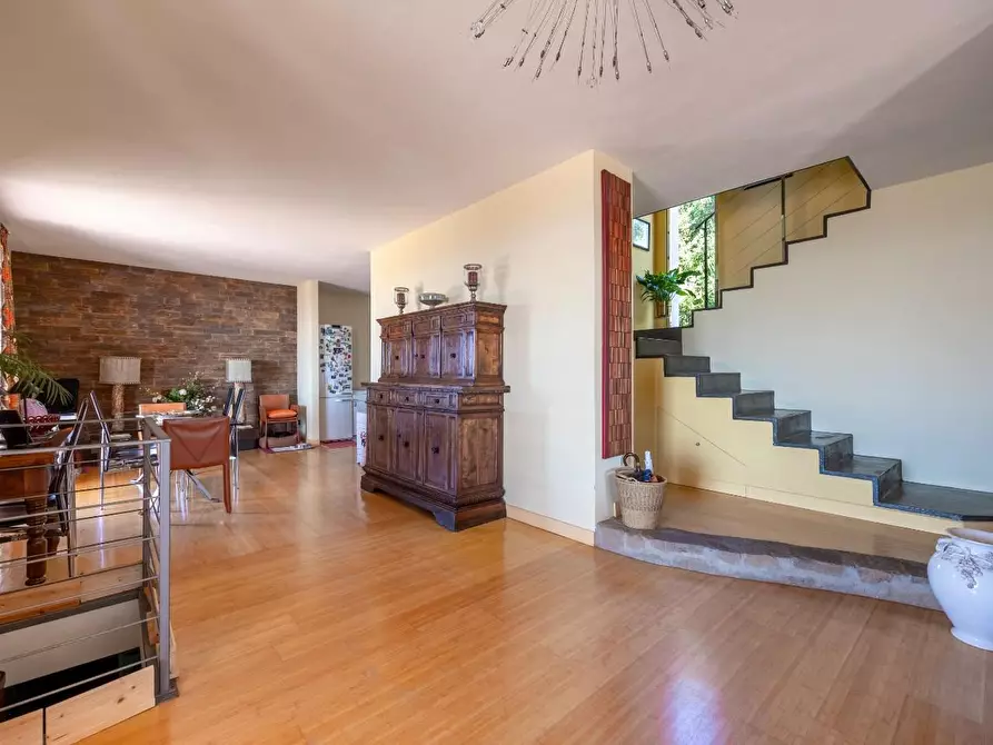 Immagine 38 di Villa in vendita  a Massarosa