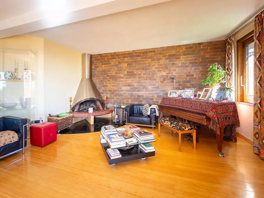 Immagine 34 di Villa in vendita  a Massarosa