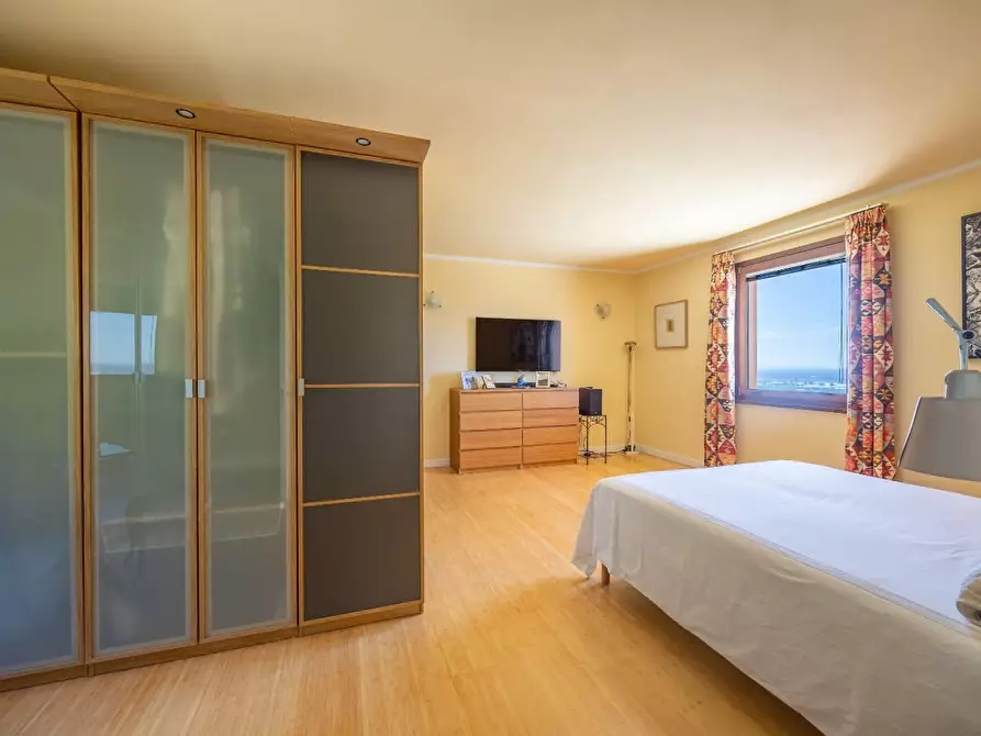 Immagine 62 di Villa in vendita  a Massarosa