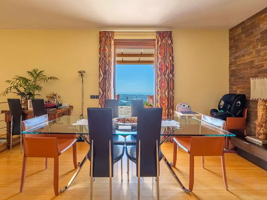 Immagine 43 di Villa in vendita  a Massarosa