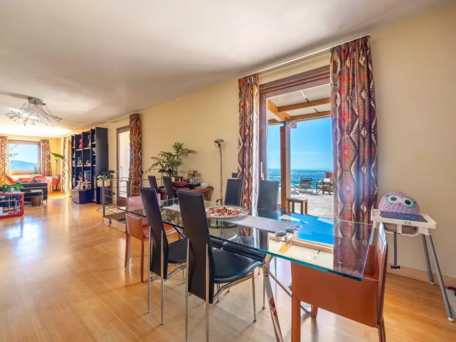 Immagine 40 di Villa in vendita  a Massarosa