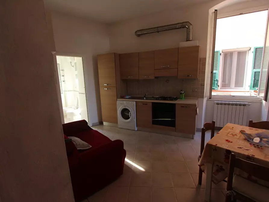 Immagine 2 di Appartamento in vendita  a La Spezia