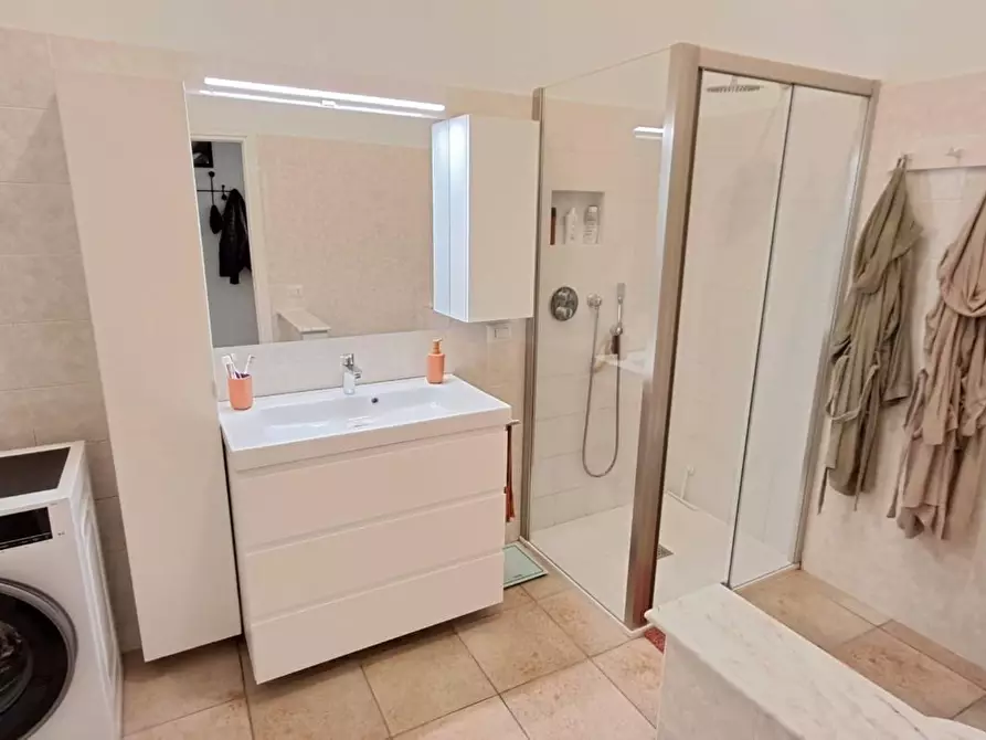 Immagine 9 di Appartamento in vendita  a Cecina