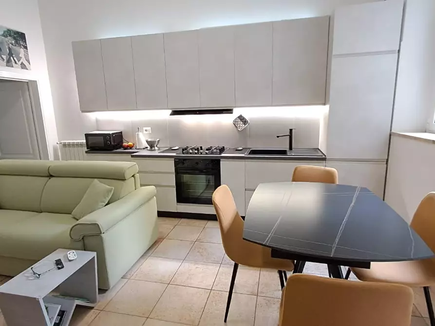 Immagine 1 di Appartamento in vendita  a Cecina