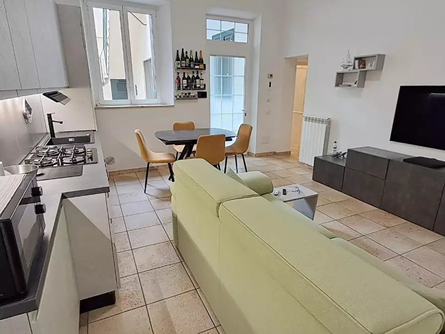 Immagine 2 di Appartamento in vendita  a Cecina