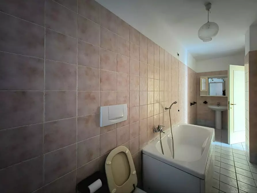 Immagine 12 di Appartamento in vendita  a Capannori