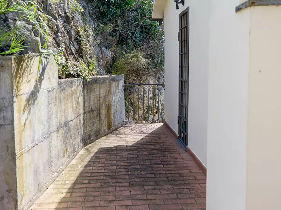 Immagine 39 di Villa in vendita  a Rosignano Marittimo
