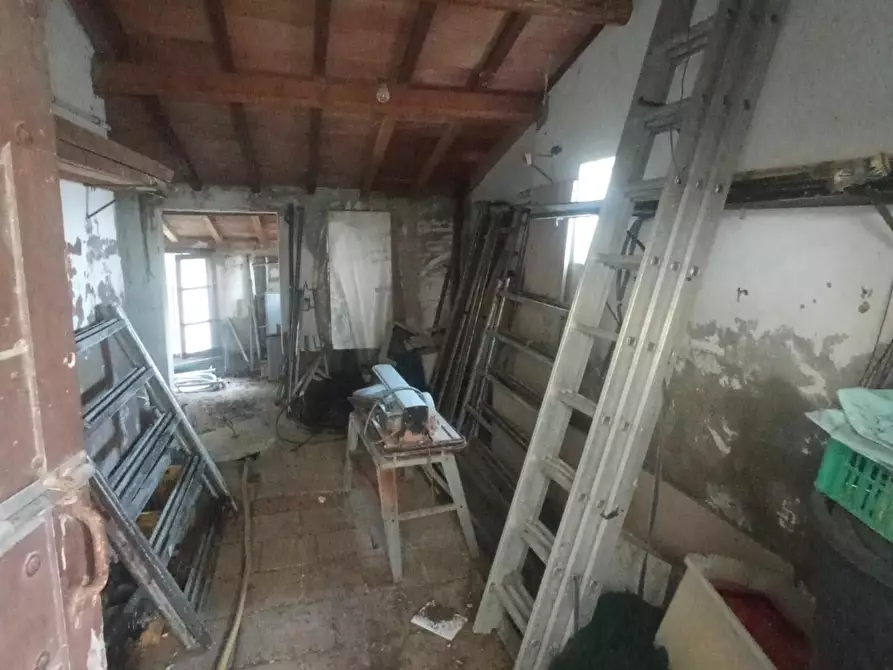 Immagine 7 di Porzione di casa in vendita  a Palaia