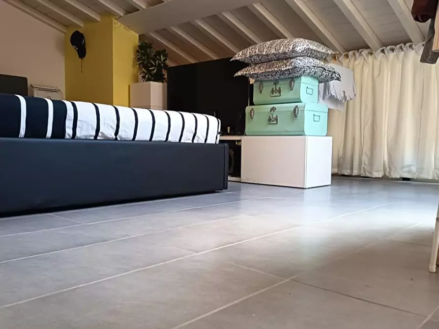 Immagine 7 di Appartamento in vendita  a Cascina