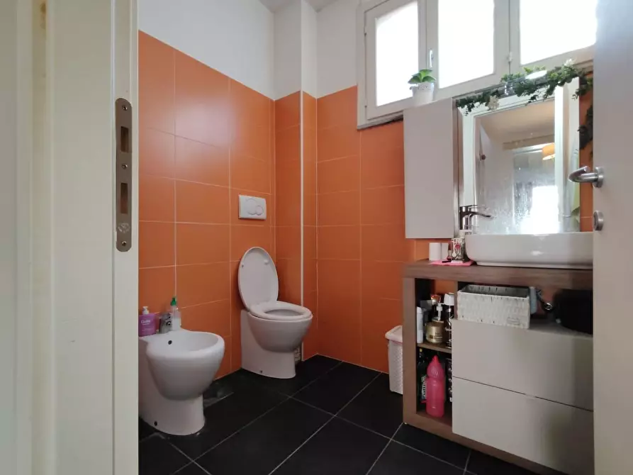 Immagine 8 di Appartamento in vendita  a Cascina