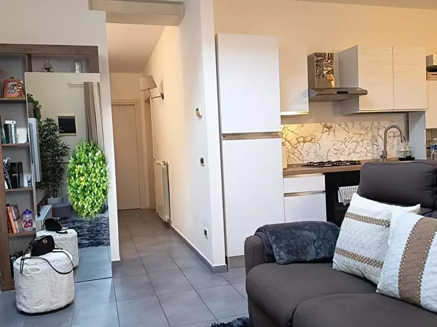 Immagine 2 di Appartamento in vendita  a Cascina