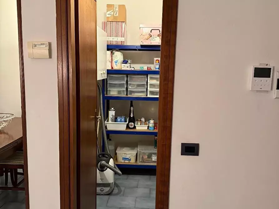 Immagine 3 di Appartamento in vendita  a Carrara