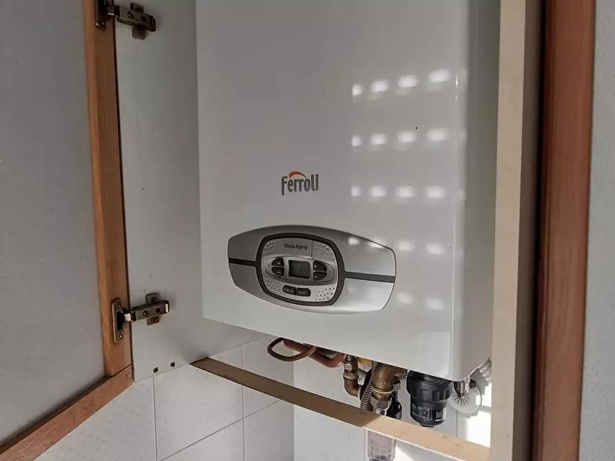 Immagine 18 di Appartamento in vendita  a Empoli