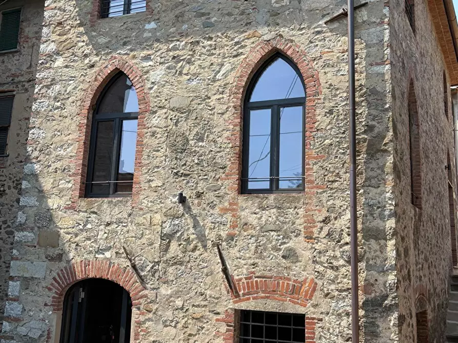 intera palazzina in vendita a Borgo a Mozzano in zona Valdottavo