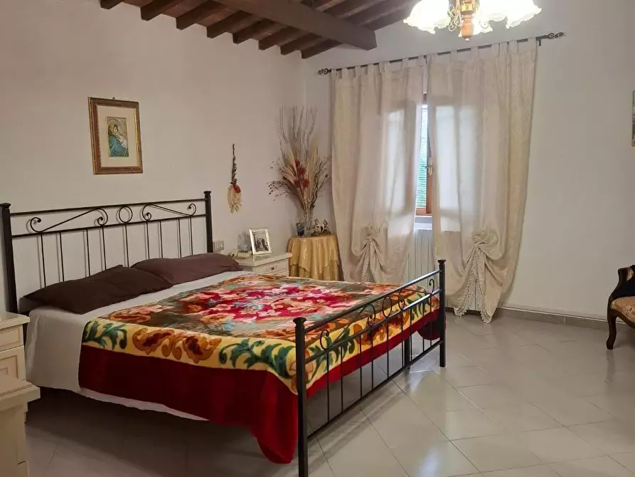 Immagine 11 di Casa colonica in vendita  a Gambassi Terme