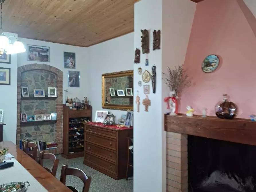 Immagine 10 di Casa colonica in vendita  a Gambassi Terme