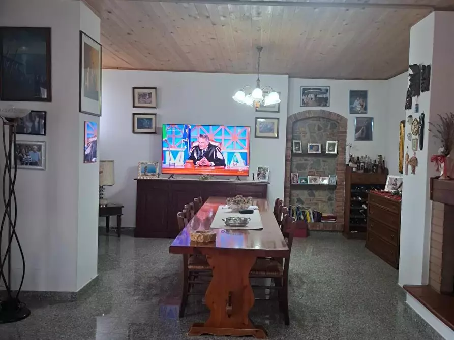 Immagine 8 di Casa colonica in vendita  a Gambassi Terme