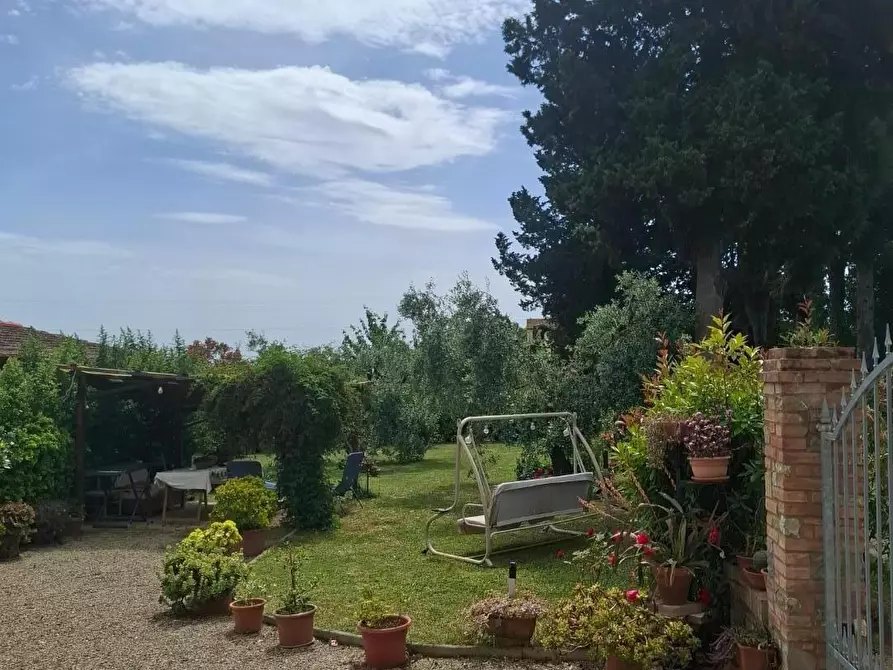 Immagine 3 di Casa colonica in vendita  a Gambassi Terme