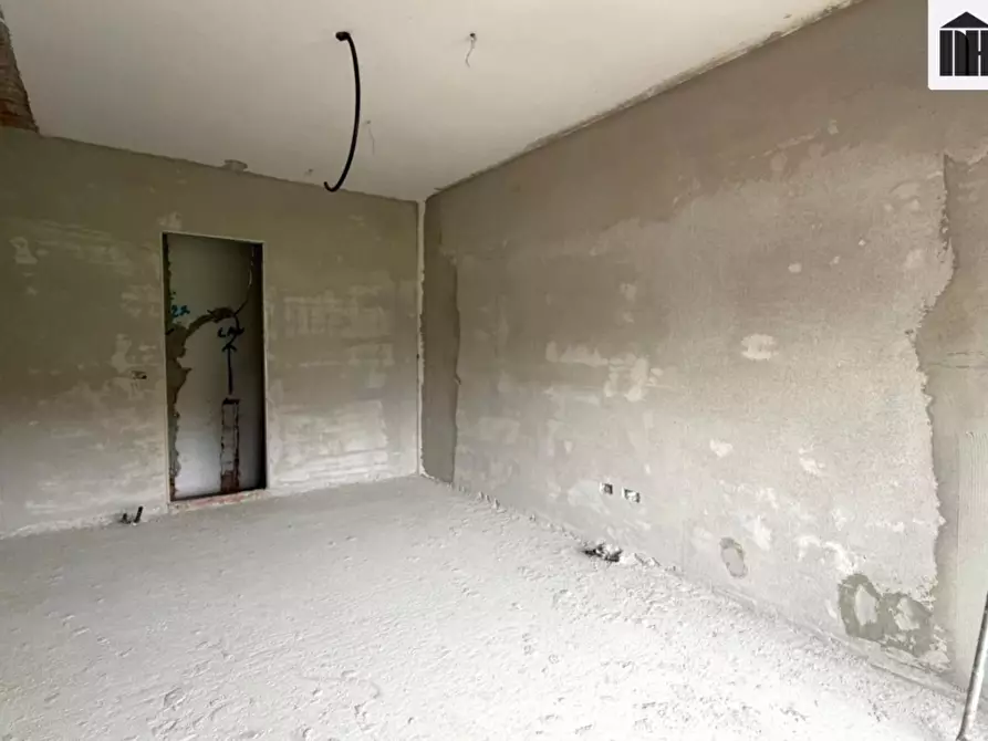 Immagine 14 di Appartamento in vendita  a Santa Croce Sull'arno