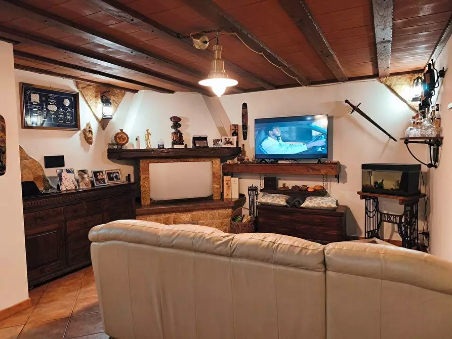 Immagine 25 di Casa semindipendente in vendita  a Castelnuovo Magra