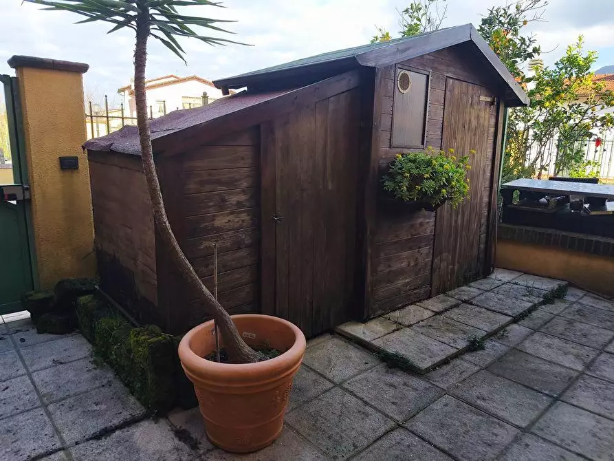 Immagine 12 di Casa semindipendente in vendita  a Castelnuovo Magra