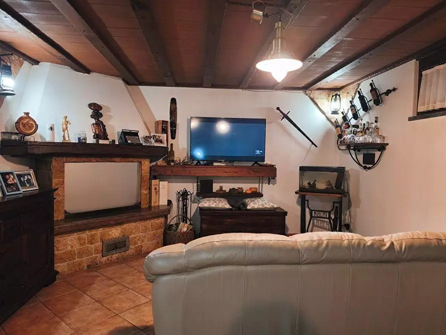 Immagine 21 di Casa semindipendente in vendita  a Castelnuovo Magra