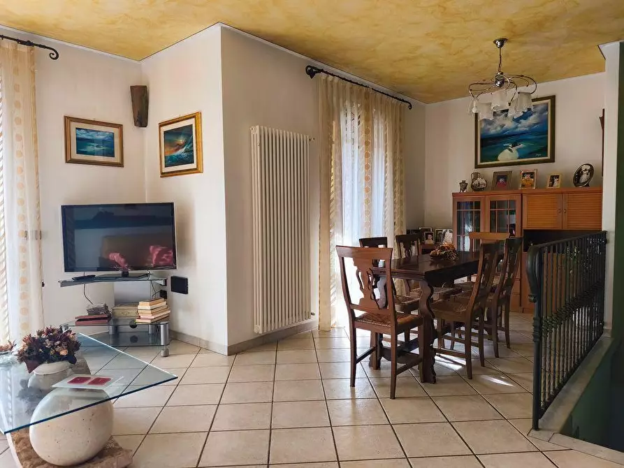 Immagine 2 di Casa semindipendente in vendita  a Castelnuovo Magra