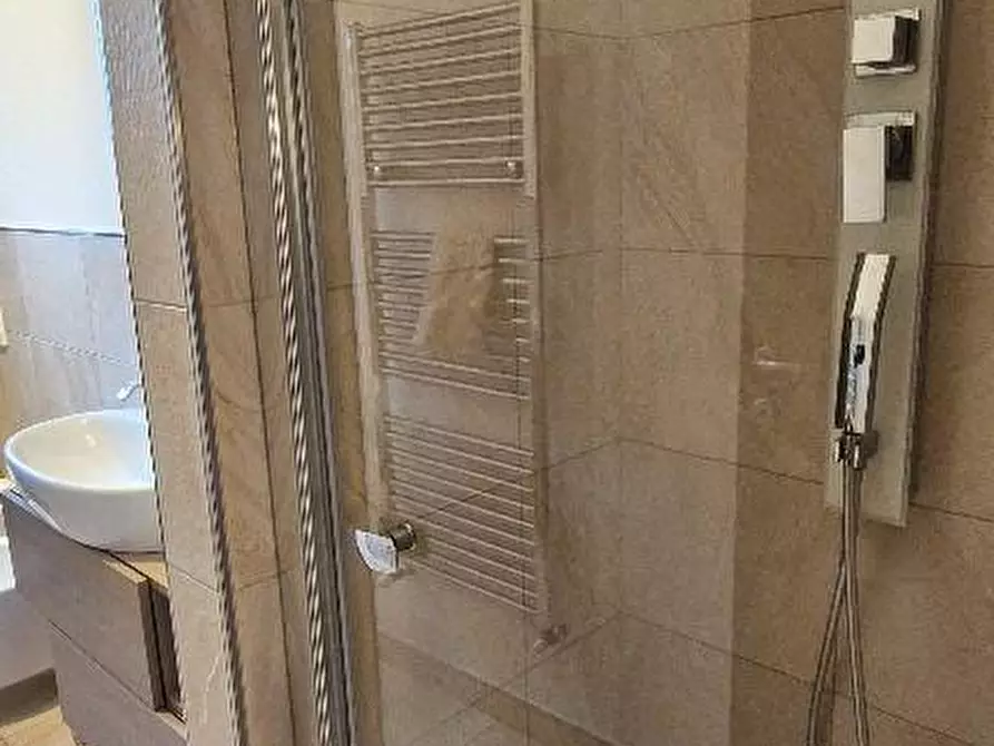 Immagine 19 di Terratetto in vendita  a San Giuliano Terme