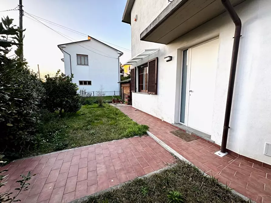 Immagine 6 di Villetta a schiera in vendita  a Pisa