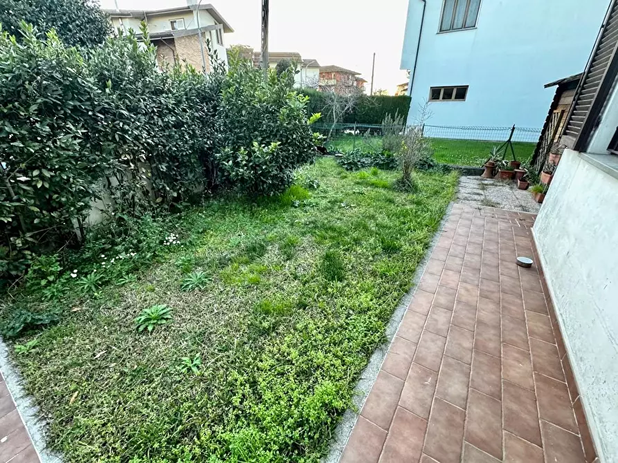 Immagine 7 di Villetta a schiera in vendita  a Pisa