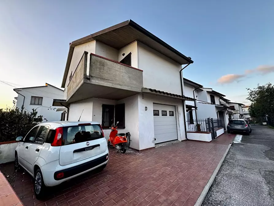 Immagine 9 di Villetta a schiera in vendita  a Pisa