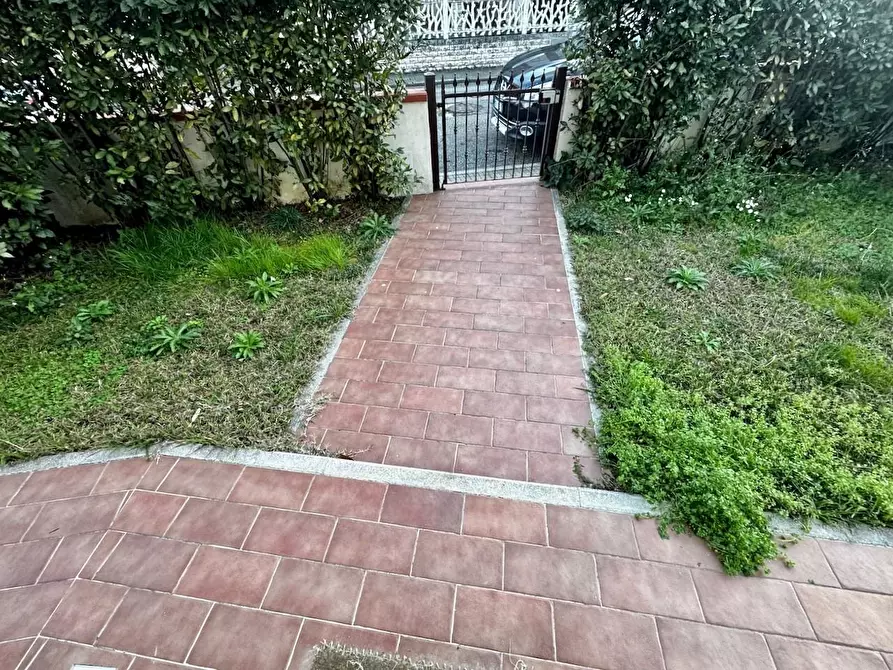 Immagine 5 di Villetta a schiera in vendita  a Pisa